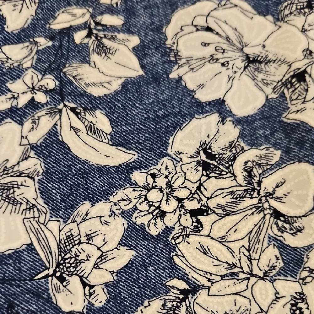 Women's Fortune And Ivy‎ Floral Blue and White Dress - Picture 5 of 7